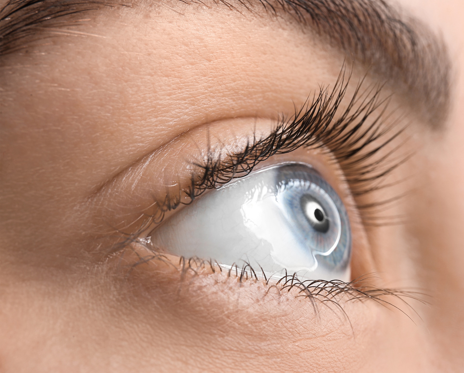 One eye lash lift before